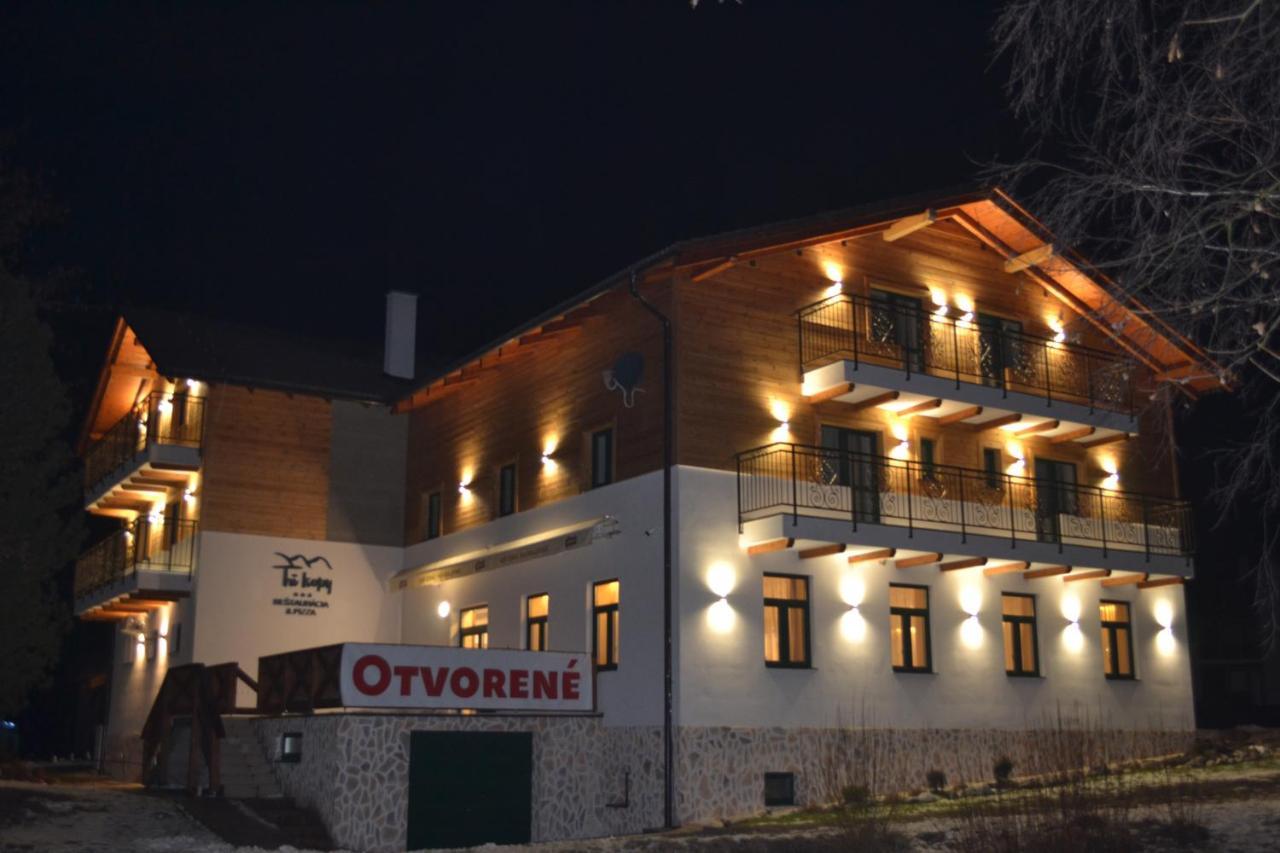 Tri Kopy*** - Penzion, Restauracia A Pizza Smrečany Dış mekan fotoğraf